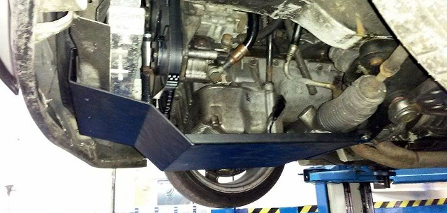 BMW E30 carterbeschermer